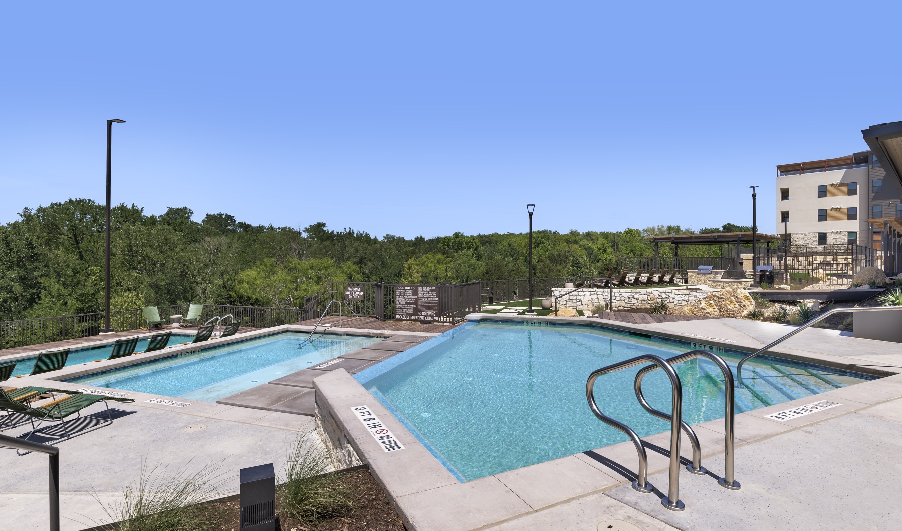 Cadena at The Falls Pool